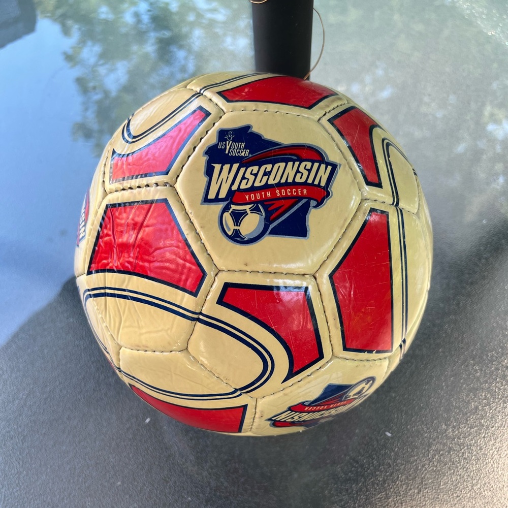 Vintage Wisconsin Youth Soccer Ball American Challenge Official Size & Weight